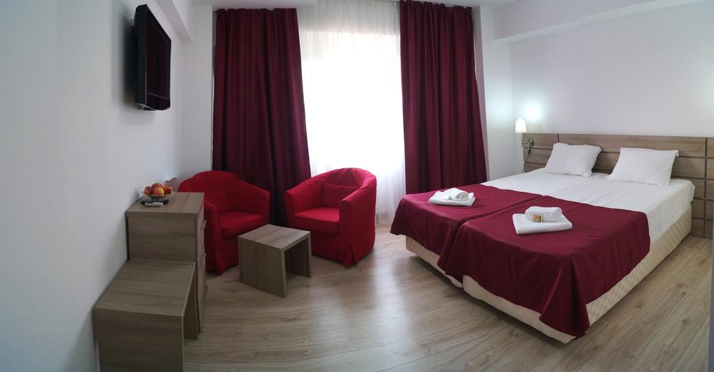 Hotel Отопени Стая снимка